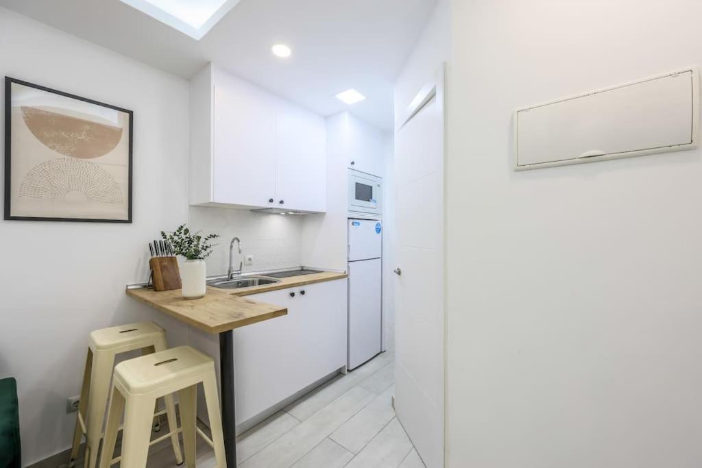 Luxe Apartment In Tetuan Madrid Exterior foto