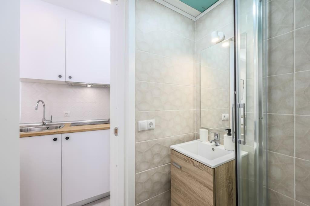 Luxe Apartment In Tetuan Madrid Exterior foto