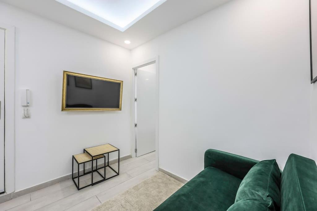 Luxe Apartment In Tetuan Madrid Exterior foto